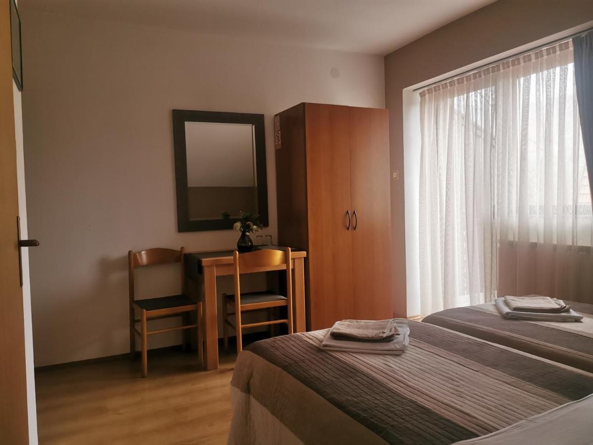 Hostal House Zlatko Selište Drežničko Exterior foto