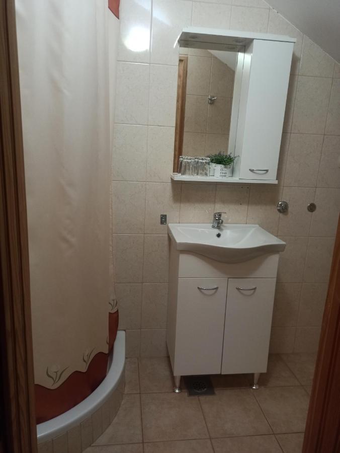 Hostal House Zlatko Selište Drežničko Exterior foto
