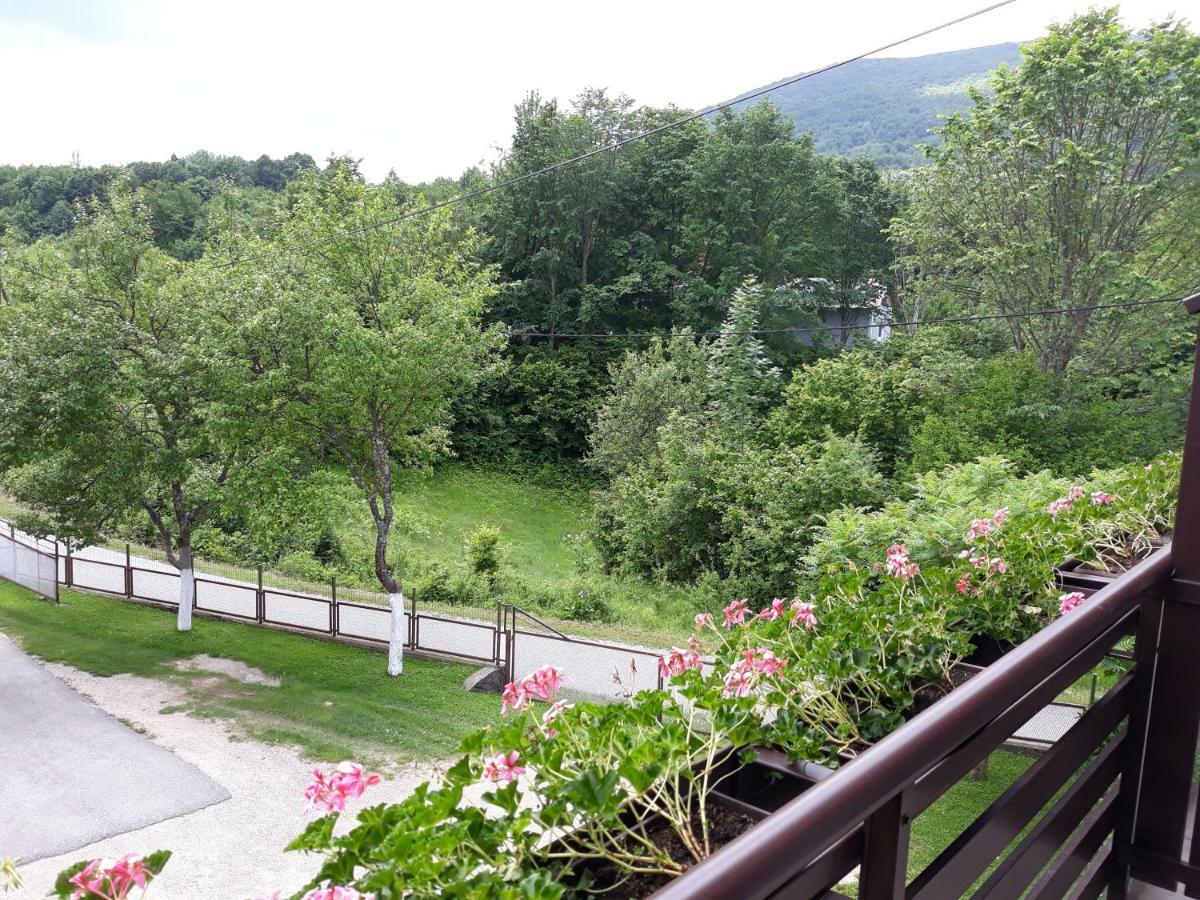 Hostal House Zlatko Selište Drežničko Exterior foto