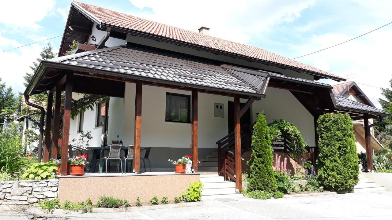 Hostal House Zlatko Selište Drežničko Exterior foto